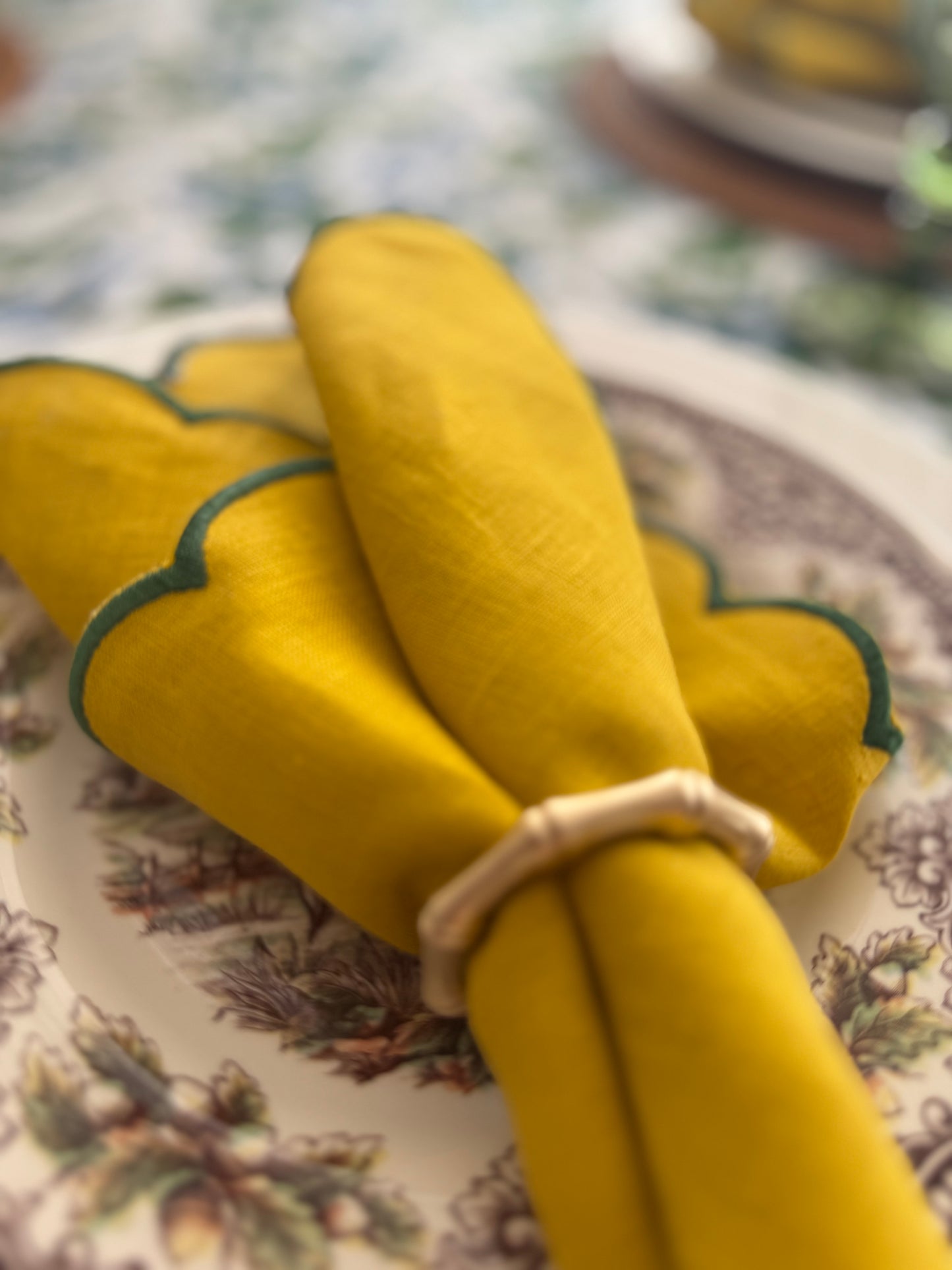 Golden Soirée Linen Napkins — Set of 4 / 6