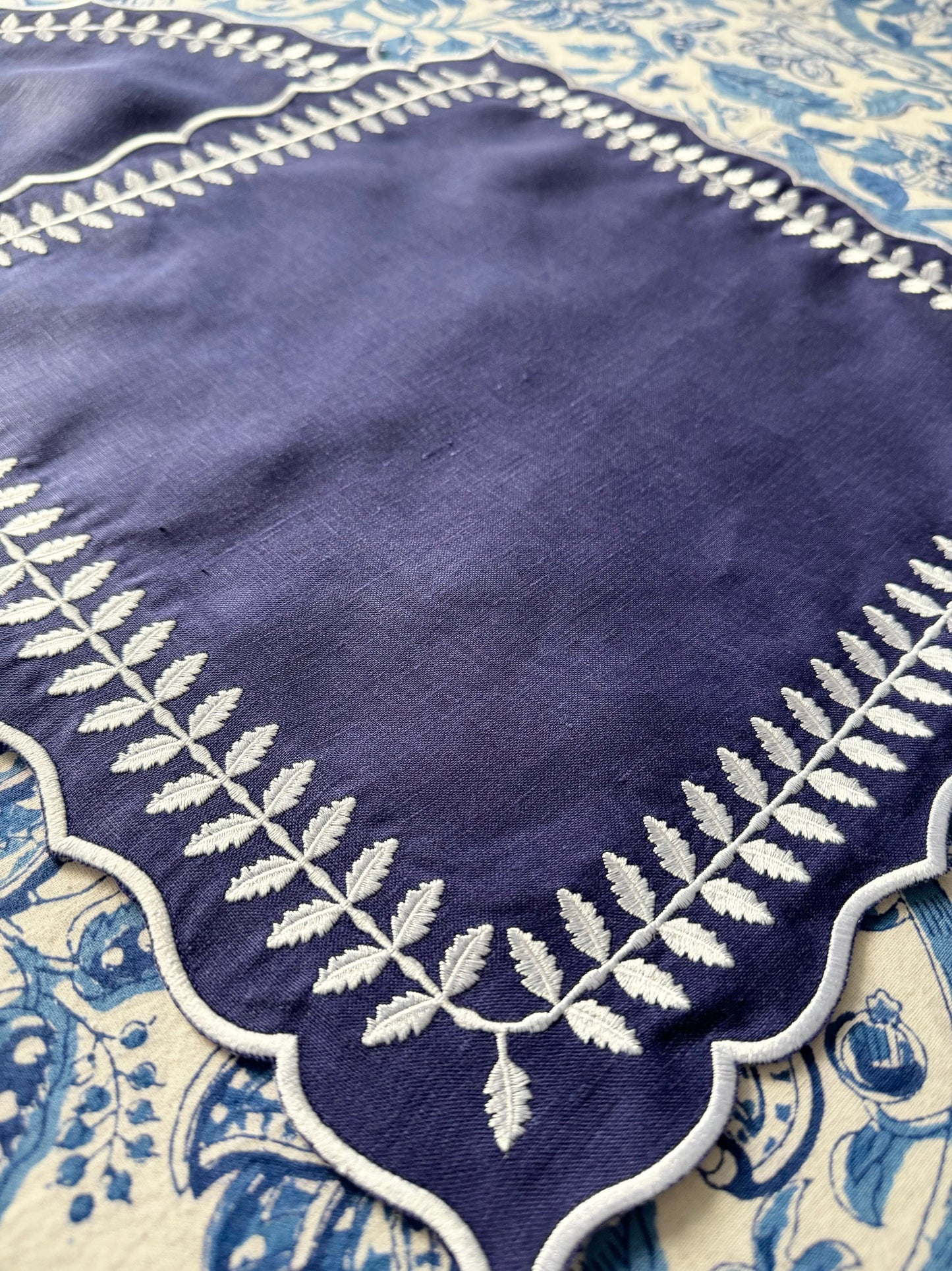 Navy Soirée Linen Napkins — Set of 4 / 6