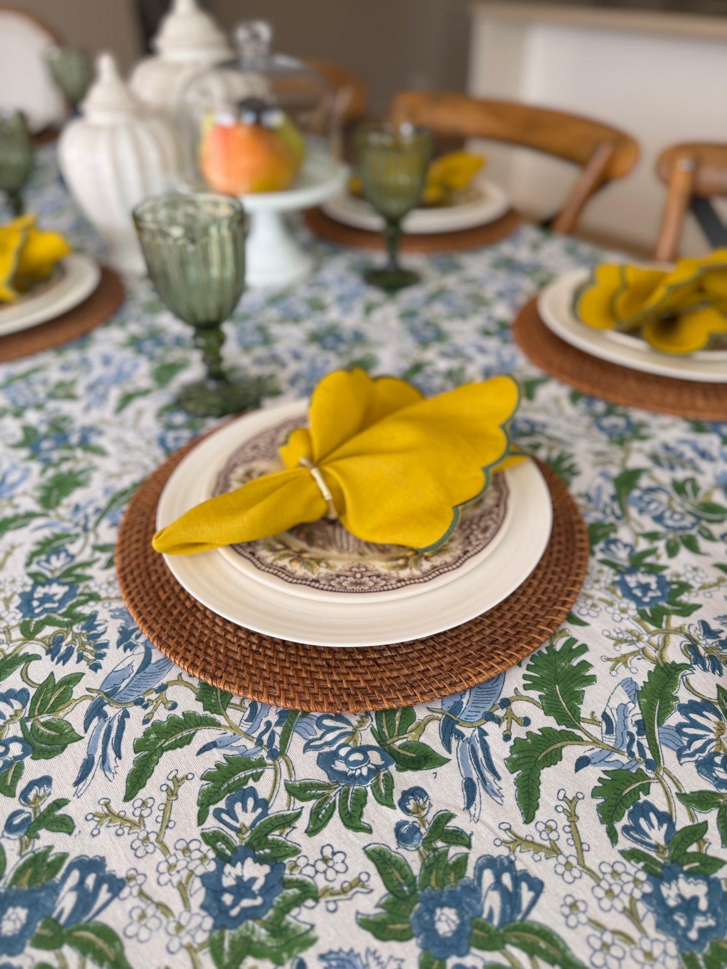 Golden Soirée Linen Napkins — Set of 4 / 6