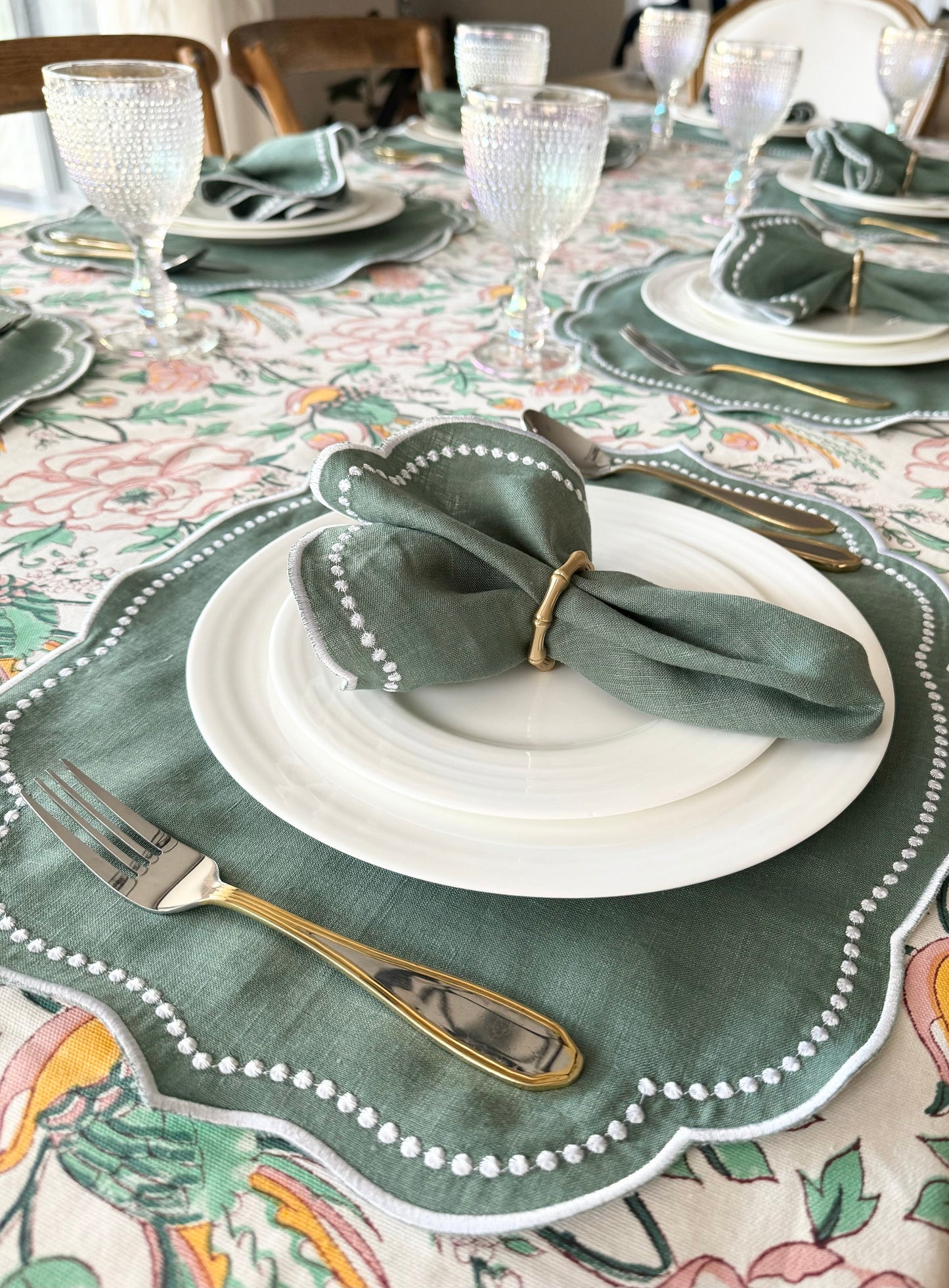 Sage Soirée Linen Rectangle Placemats — Set of 4 / 6