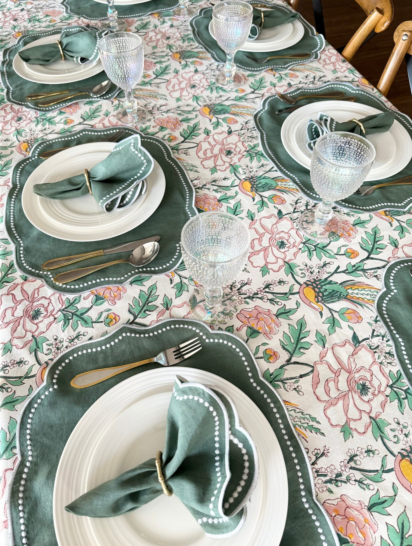 Sage Soirée Linen Rectangle Placemats — Set of 4 / 6